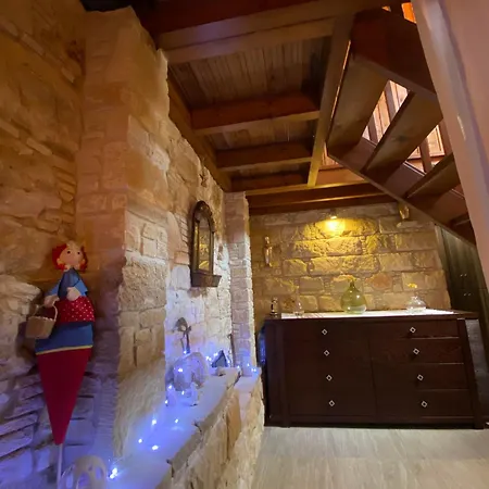 Holiday home Lofitiko Lofou