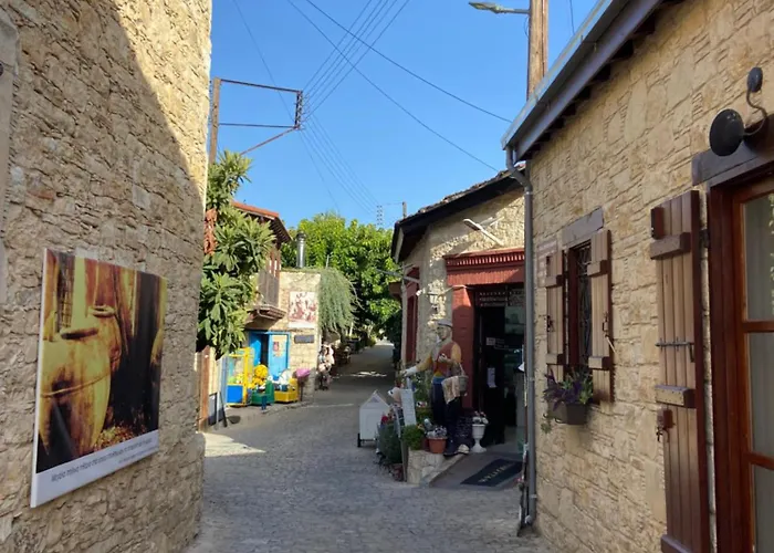 Lofitiko Semesterbostad *