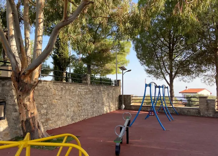 Lofitiko Semesterbostad *